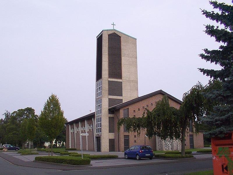800px Salzkotten Kath.Kirche St.Marien